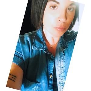 Meet your Posher, Dina